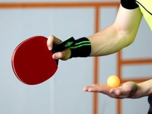 乒乓球新手入门指南（学会正确的姿势和技巧，迅速提升水平）