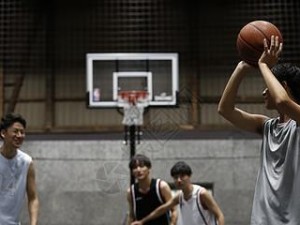 以篮球场打球防守队友的重要性（发挥团队合作精神，提高比赛胜率）