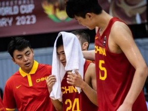 青训篮球训练中的防守滑步技巧（打造出色防守，掌握防守滑步关键技巧）
