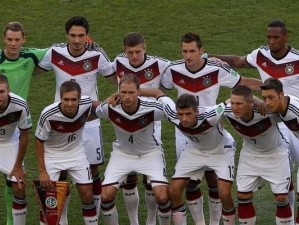 14年世界杯（以惊人比分揭开巴西梦魇，德国足球的壮举）