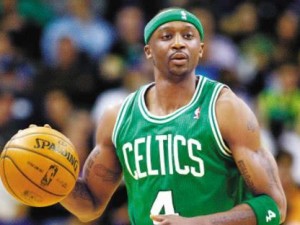 NBA本赛季三分命中数排行榜（詹姆斯领跑，三分战火燃烧全场，谁能称霸射手王座？）