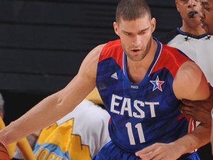 篮球防守策略（以双臂防守是否属于犯规？解析NBA规则与裁判判罚标准）