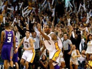 NBA历史上十大经典干架时刻（回顾NBA历史上最激烈的比赛冲突，见证球员的血性与拼搏精神）