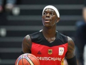 NBA三分球排行榜（揭秘NBA历史上三分球命中最多的球员及其场次分析）