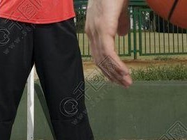 模仿篮球防守人物形象的技巧与要点（通过模仿篮球防守人物形象提高自身防守能力）