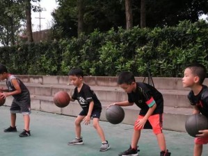 提高篮球防守水平的训练方法（加强篮球防守技巧的关键是什么？）