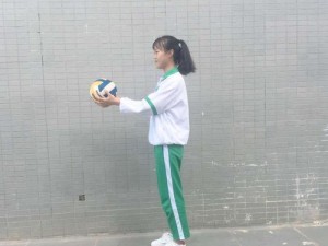 排球垫球动作要领解析（掌握垫球技巧提升排球水平）