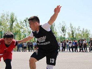 小篮球比赛中的防守策略（提高胜率的关键——有效的防守战术）