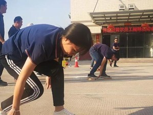 乒乓球拍托球比赛技巧（揭秘乒乓球拍托球比赛的技巧与窍门）