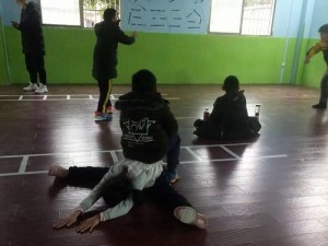 掌握排球垫球滑步的要领，提升比赛技巧（高效运用滑步，实现精准垫球——排球垫球滑步动作指南）
