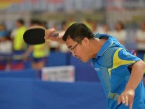 乒乓球发球的上旋技巧（掌握上旋发球，让你的乒乓球更具攻击性）