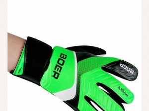 足球手套使用技巧（提升掌控力，助力进球）