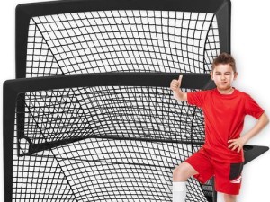 掌握足球打门的实用技巧（提高射门准确性和力量的关键要素）