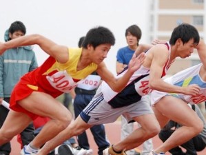 掌握排球仰卧传球的要领（打好排球基础，学习仰卧传球的关键技巧）