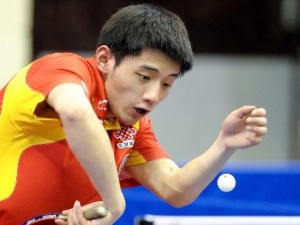 《粤语讲解乒乓球发球技巧》（掌握发球要领，提升乒乓球水平）